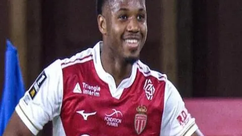 斯托克港对阵AFC温布尔登，英甲赛事专家推荐及比分